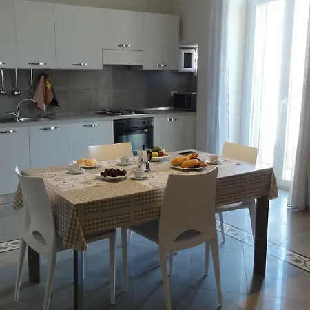 Casa Vacanze La Scalinata Bisceglie Exterior photo