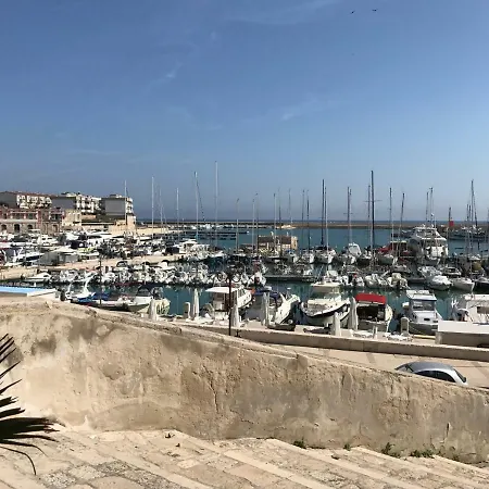 Casa Vacanze La Scalinata Bisceglie Exterior photo